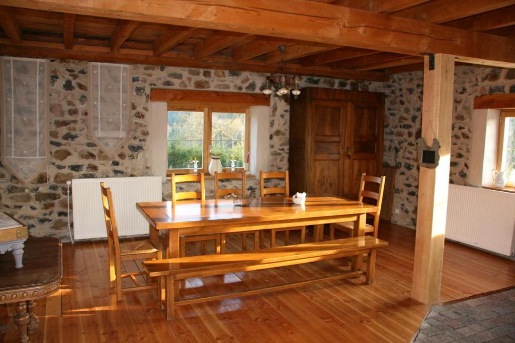 Chambres D'Hotes La Cime Beaujolaise Poule-les-Echarmeaux Exterior photo