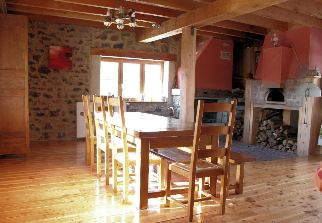 Chambres D'Hotes La Cime Beaujolaise Poule-les-Echarmeaux Exterior photo